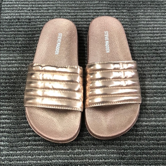 steve madden gold slides